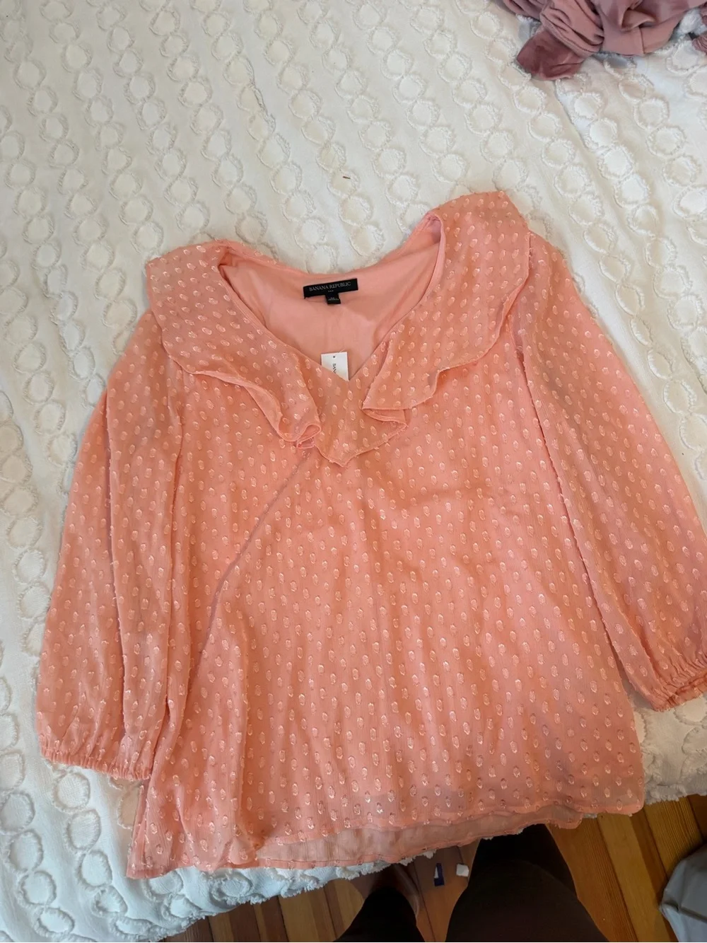 Banana Republic Peach Pink Ruffled V-Neck Blouse